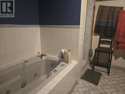 17 Macduff Crescent, Toronto, ON - Indoor Photo Showing Bathroom