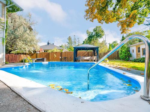 Piscine - 12220 Ch. De Somerset, Montréal (Ahuntsic-Cartierville), QC - Outdoor With In Ground Pool With Backyard