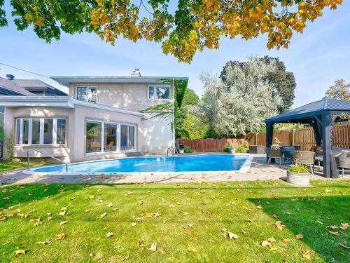 Cour - 12220 Ch. De Somerset, Montréal (Ahuntsic-Cartierville), QC - Outdoor With In Ground Pool With Backyard