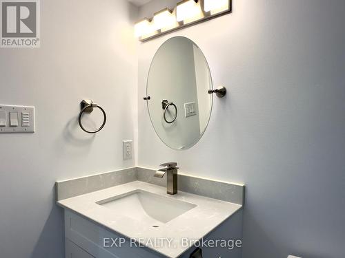 21 Coldwell Bay Circle, Vaughan, ON - Indoor Photo Showing Bathroom