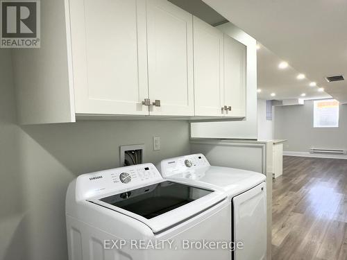 21 Coldwell Bay Circle, Vaughan, ON - Indoor Photo Showing Laundry Room