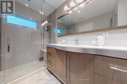 25 Crispin Court, Markham, ON - Indoor Photo Showing Bathroom