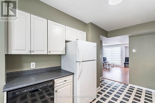 51 - 245 Bishop Street, Cambridge, ON - Indoor Photo Showing Kitchen