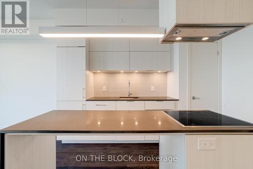 3204 - 20 Richardson Street, Toronto, ON - Indoor Photo Showing Kitchen