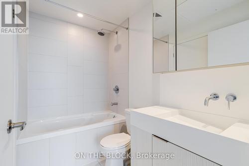 3204 - 20 Richardson Street, Toronto, ON - Indoor Photo Showing Bathroom