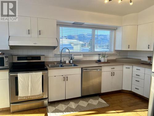 1475 Albatross Avenue, Kitimat, BC - Indoor Photo Showing Kitchen With Double Sink