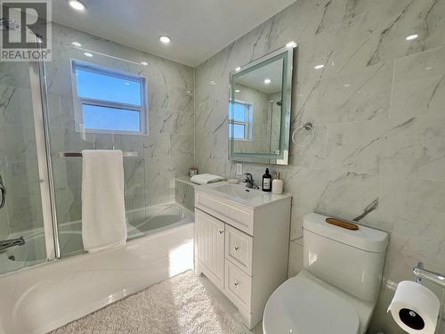 1475 Albatross Avenue, Kitimat, BC - Indoor Photo Showing Bathroom