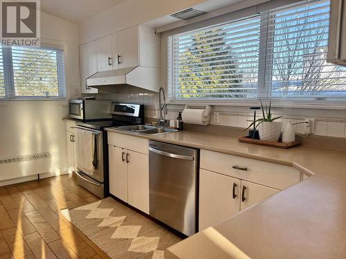 1475 Albatross Avenue, Kitimat, BC - Indoor Photo Showing Kitchen With Double Sink