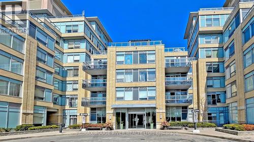 702 - 701 Sheppard Avenue W, Toronto, ON - Outdoor With Facade