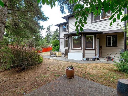 2561 Magnum Pl, View Royal, BC 