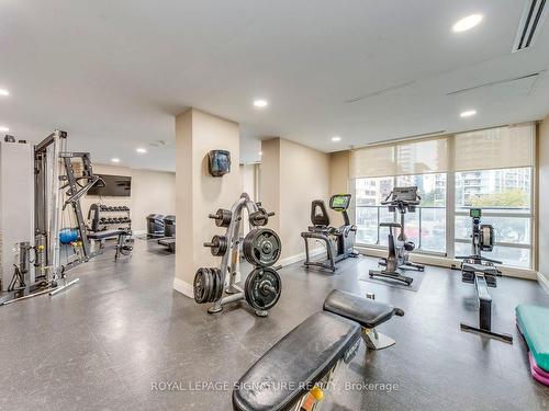 921-825 Church St, Toronto, ON - Indoor Photo Showing Gym Room