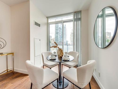 921-825 Church St, Toronto, ON - Indoor Photo Showing Dining Room