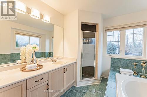 1030 Old Oak Drive, Oakville, ON - Indoor Photo Showing Bathroom