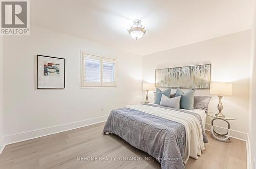 1030 Old Oak Drive, Oakville, ON - Indoor Photo Showing Bedroom