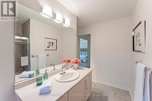 1030 Old Oak Drive, Oakville, ON - Indoor Photo Showing Bathroom