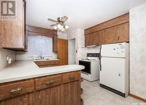 401 S Avenue N, Saskatoon, SK - Indoor Photo Showing Kitchen