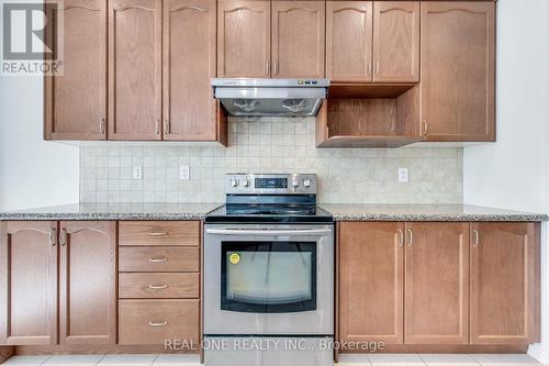 566 North Park Boulevard, Oakville, ON - Indoor Photo Showing Kitchen