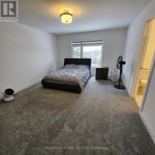 49 Moosonee Crescent, Ottawa, ON - Indoor Photo Showing Bedroom