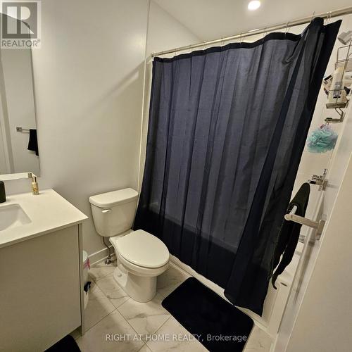 49 Moosonee Crescent, Ottawa, ON - Indoor Photo Showing Bathroom