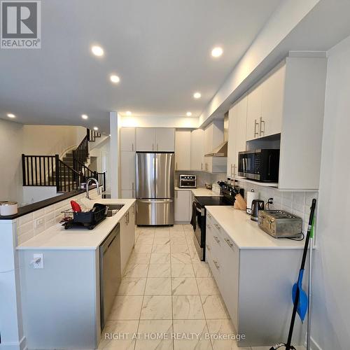 49 Moosonee Crescent, Ottawa, ON - Indoor Photo Showing Kitchen With Stainless Steel Kitchen With Upgraded Kitchen