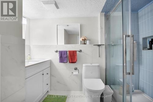 43 Finsbury Crescent, London, ON - Indoor Photo Showing Bathroom