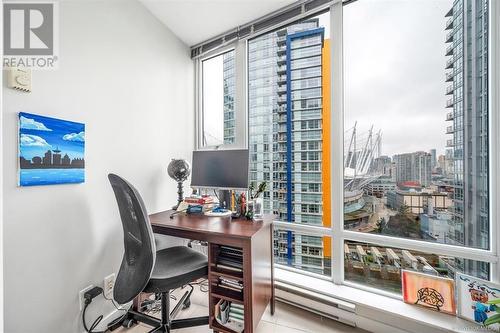 18Fl 131 Regiment Square, Vancouver, BC - Indoor Photo Showing Office