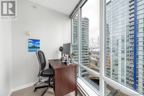 18Fl 131 Regiment Square, Vancouver, BC - Indoor Photo Showing Office