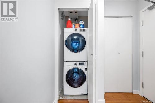 18Fl 131 Regiment Square, Vancouver, BC - Indoor Photo Showing Laundry Room