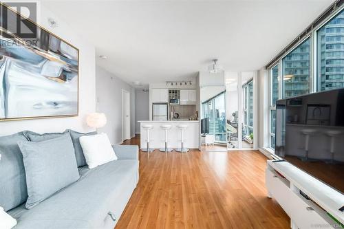 18Fl 131 Regiment Square, Vancouver, BC - Indoor Photo Showing Living Room