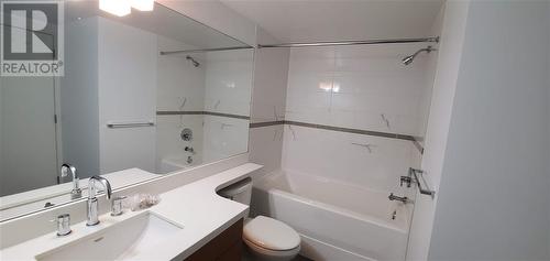 2Fl 6828 Eckersley Road, Richmond, BC - Indoor Photo Showing Bathroom