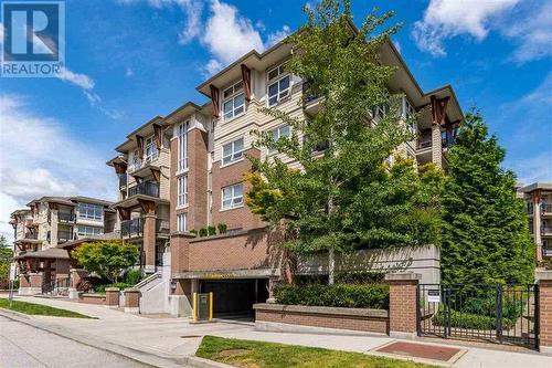 2Fl 6828 Eckersley Road, Richmond, BC - Outdoor With Balcony With Facade