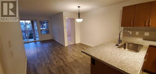 2Fl 6828 Eckersley Road, Richmond, BC - Indoor Photo Showing Kitchen