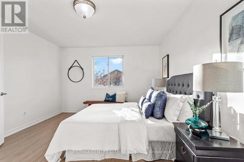 223 Crimson Crescent, London, ON - Indoor Photo Showing Bedroom