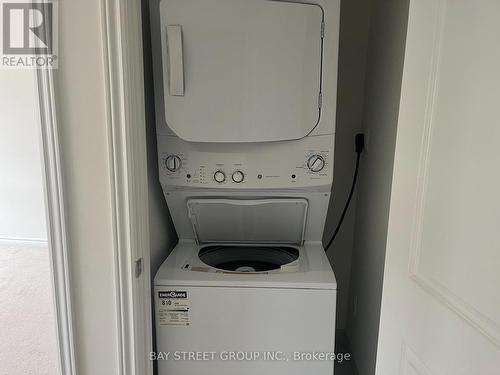 76 Chicago Lane, Markham, ON - Indoor Photo Showing Laundry Room