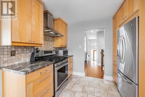 1382 Ian Road, Burlington, ON - Indoor Photo Showing Kitchen With Stainless Steel Kitchen