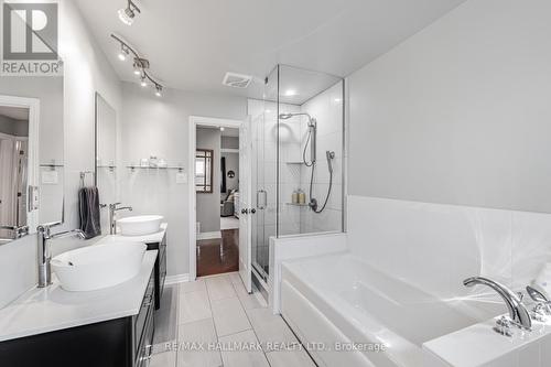 1382 Ian Road, Burlington, ON - Indoor Photo Showing Bathroom