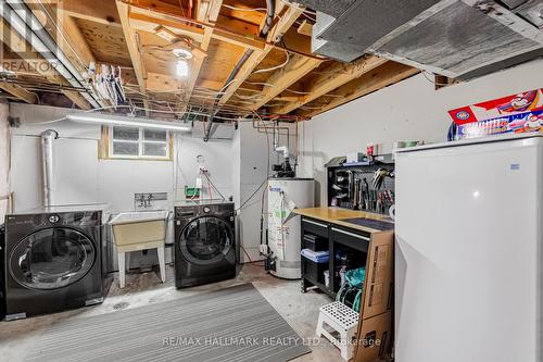 1382 Ian Road, Burlington, ON - Indoor Photo Showing Laundry Room