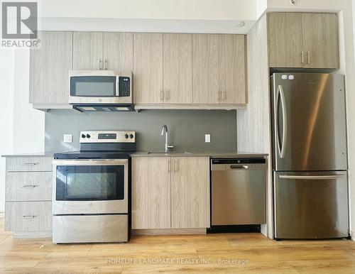 30 - 57 Finch Avenue, Toronto, ON - Indoor Photo Showing Kitchen