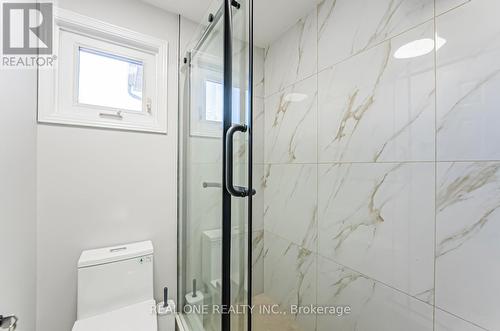 85 River Grove Drive, Toronto, ON - Indoor Photo Showing Bathroom