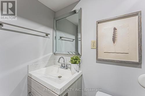 85 River Grove Drive, Toronto, ON - Indoor Photo Showing Bathroom