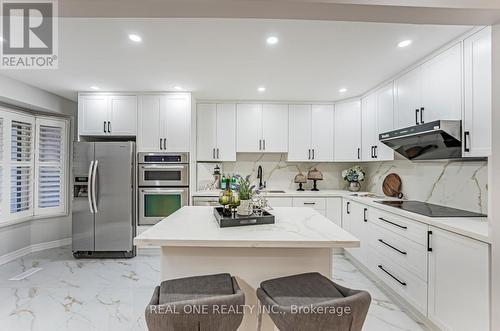 85 River Grove Drive, Toronto, ON - Indoor Photo Showing Kitchen With Upgraded Kitchen