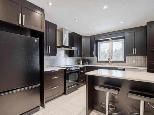 Kitchen - 142 Rue De Callières, Saint-Bruno-De-Montarville, QC - Indoor Photo Showing Kitchen With Upgraded Kitchen