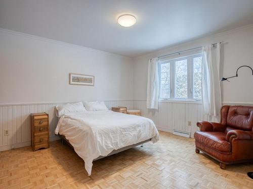 Bedroom - 142 Rue De Callières, Saint-Bruno-De-Montarville, QC - Indoor Photo Showing Bedroom