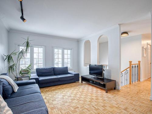 Living room - 142 Rue De Callières, Saint-Bruno-De-Montarville, QC - Indoor Photo Showing Living Room