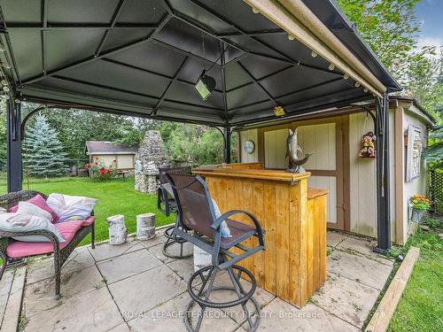 2211 Mildred Ave, Innisfil, ON - Outdoor