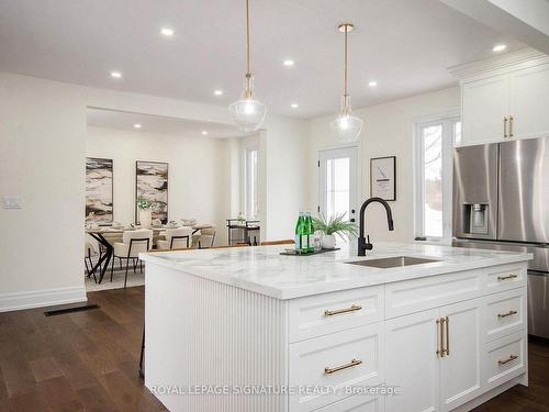 7563 Dale Rd, Port Hope, ON - Indoor Photo Showing Kitchen With Upgraded Kitchen