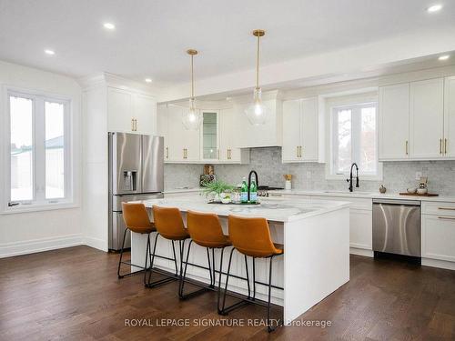 7563 Dale Rd, Port Hope, ON - Indoor Photo Showing Kitchen With Upgraded Kitchen