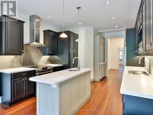 Main - 149 Robert Street, Toronto, ON - Indoor Photo Showing Kitchen With Upgraded Kitchen