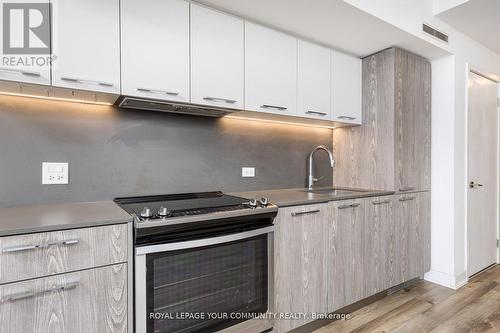 423 - 30 Baseball Place, Toronto, ON - Indoor Photo Showing Kitchen