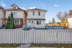 558 Mountain Avenue  Winnipeg, MB R2W 1K9